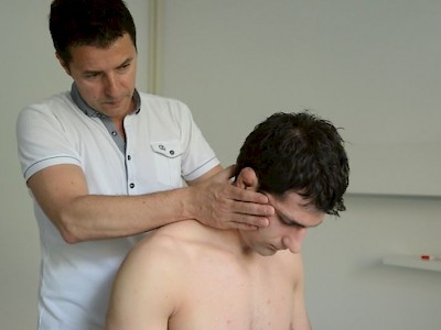Tretman kiropraktike Kiromax Kiropraktika zagreb | Kiromax | kiropraktičar | Dr. Michael Šantek